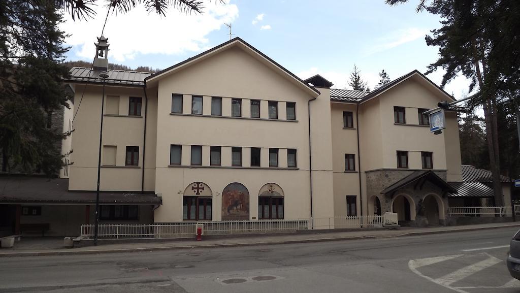 Casa San Francesco Hotel Bardonecchia Buitenkant foto