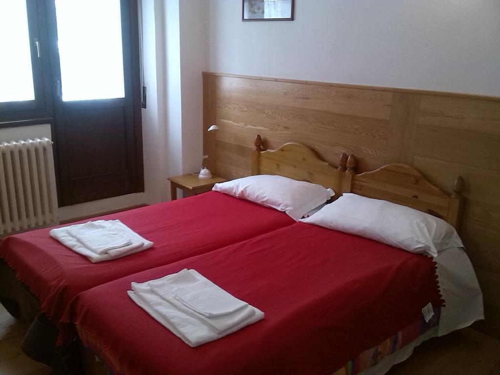 Casa San Francesco Hotel Bardonecchia Kamer foto