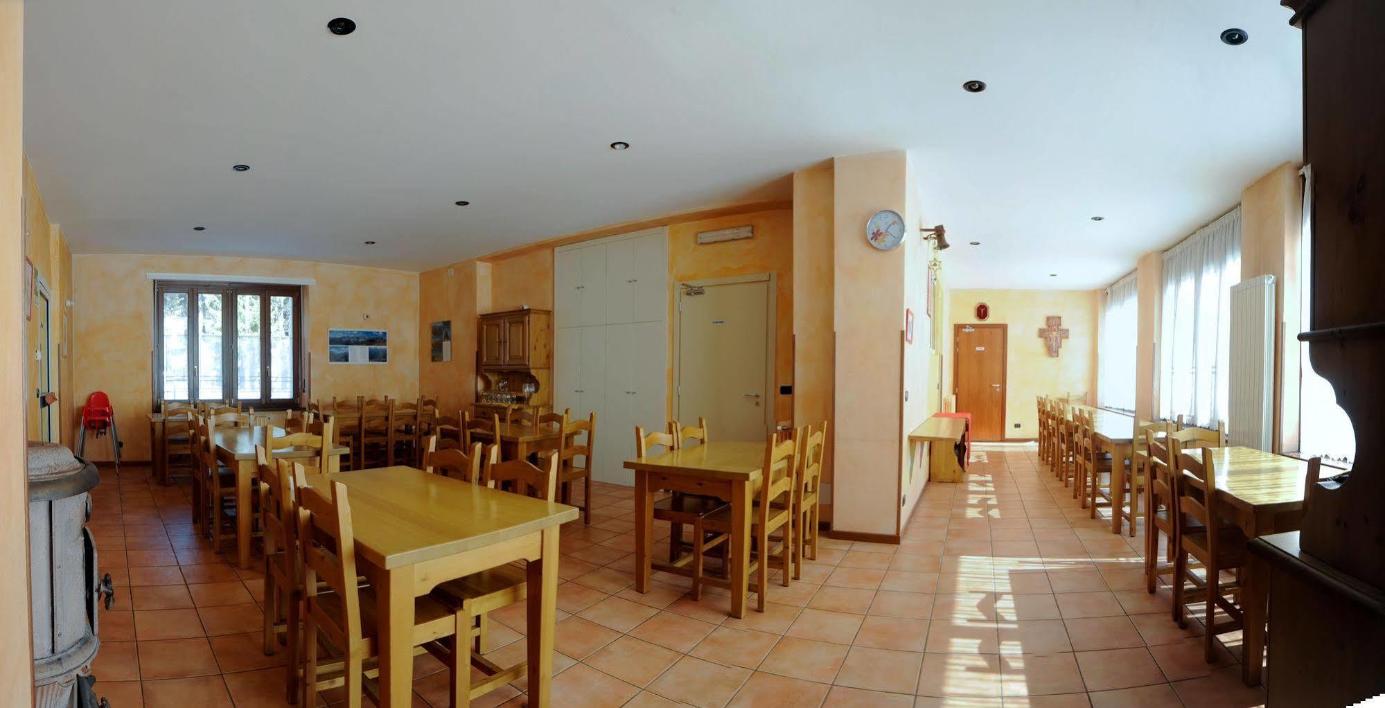Casa San Francesco Hotel Bardonecchia Buitenkant foto