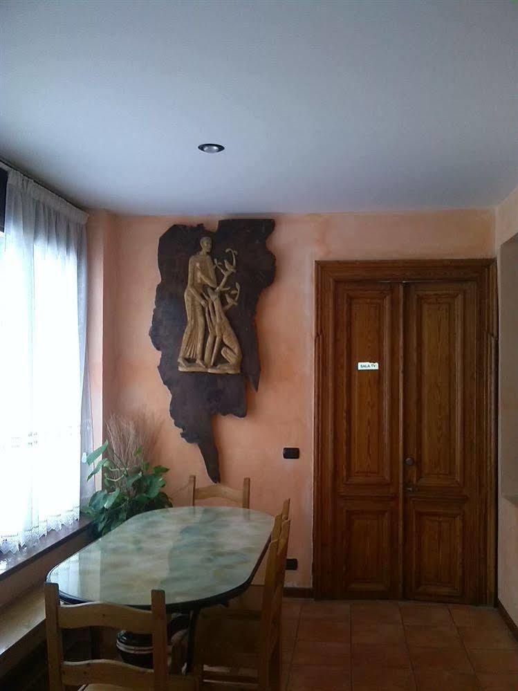 Casa San Francesco Hotel Bardonecchia Buitenkant foto